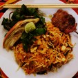 Phad Thai w/ Grilled Pork